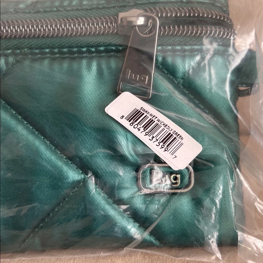 NWT Lug Sway Pouch in Metallic Wickedly Green💚 - Picture 2 of 6